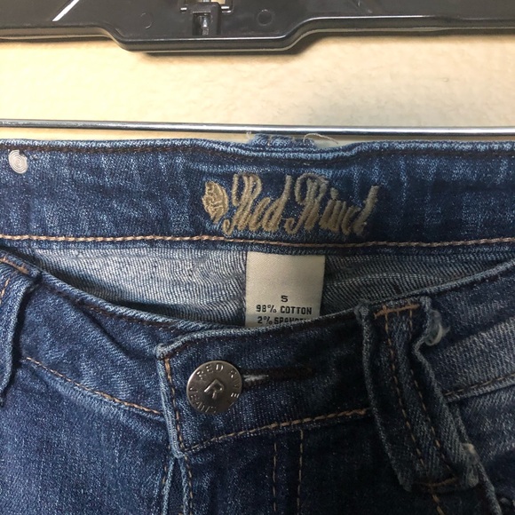 Red Rivet  jeans - Picture 2 of 3